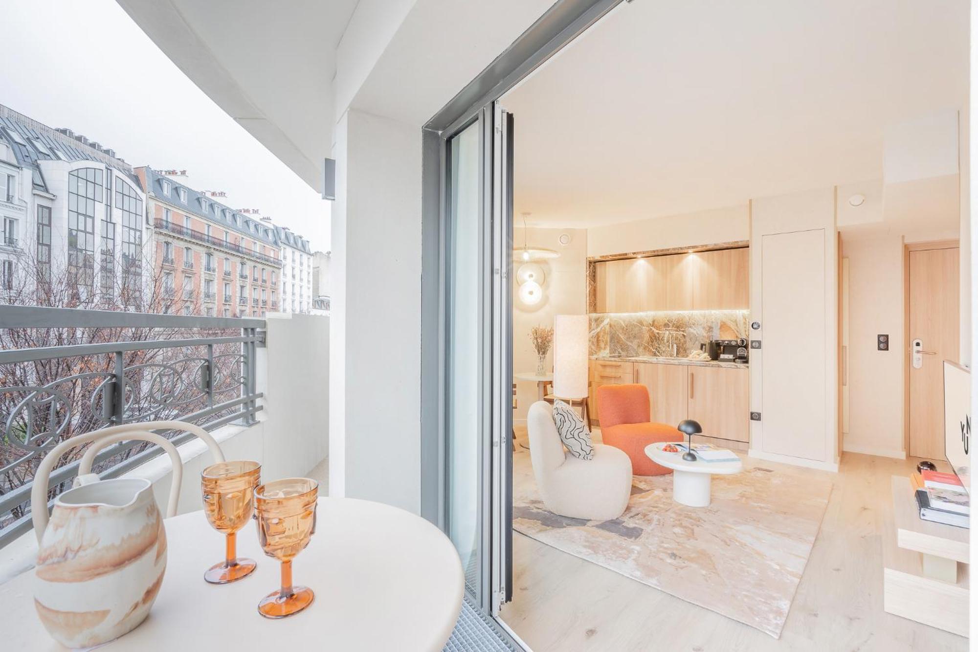 1 bedroom Apartment Deluxe balcony 35m2